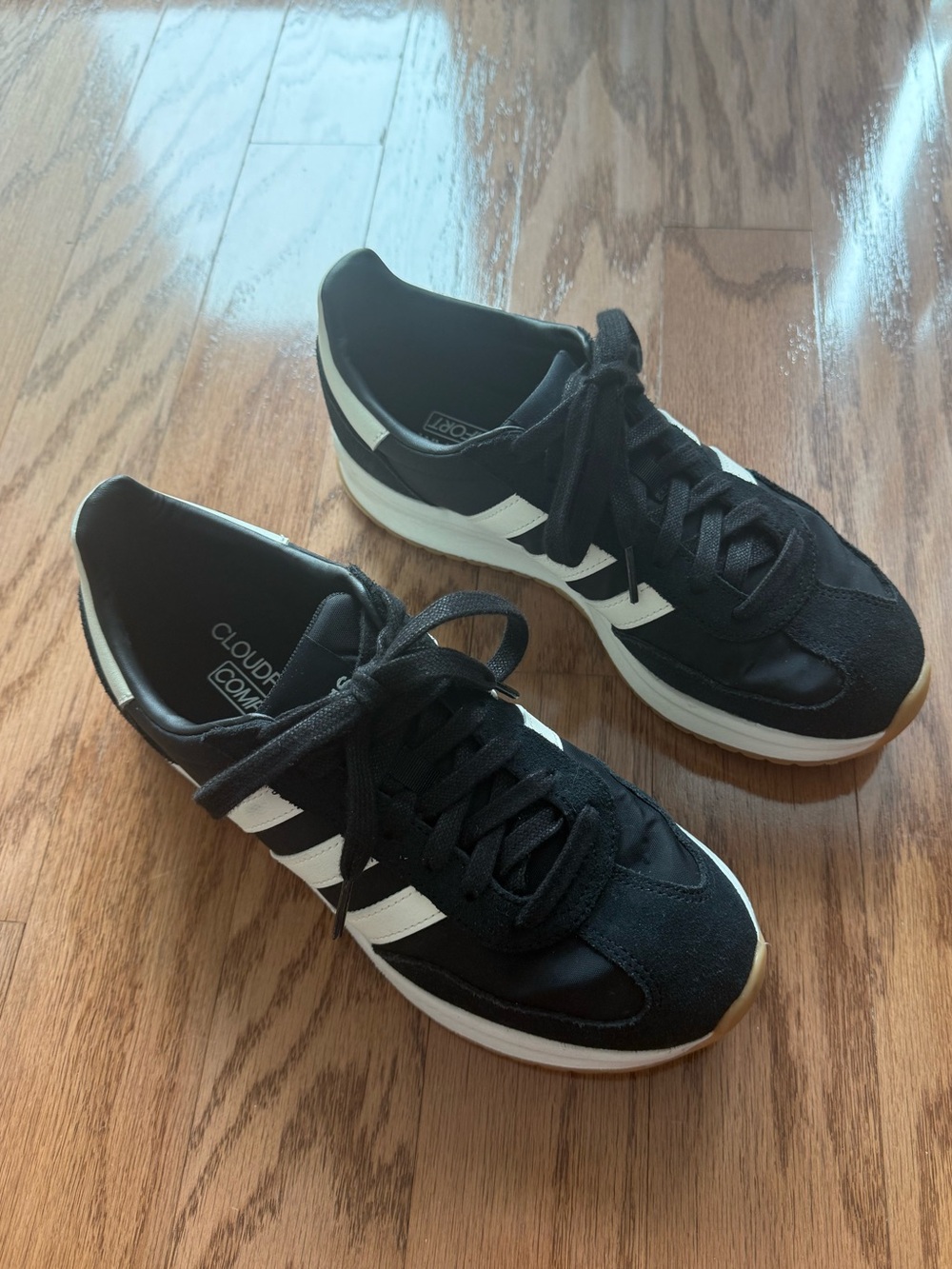 Adidas Sneaks Size 8
